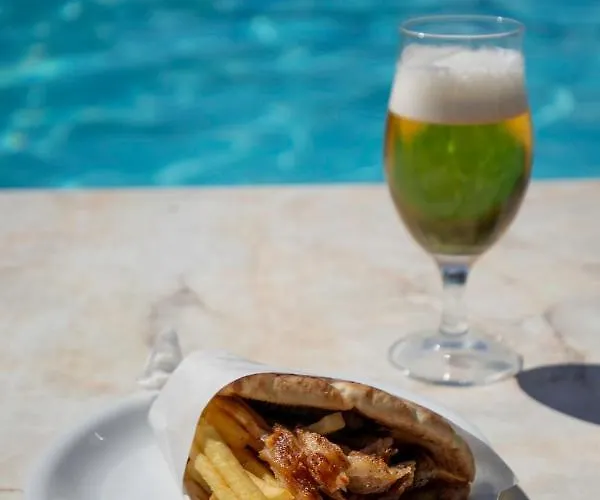 克林比亚骄阳酒店 3* 科林比亚