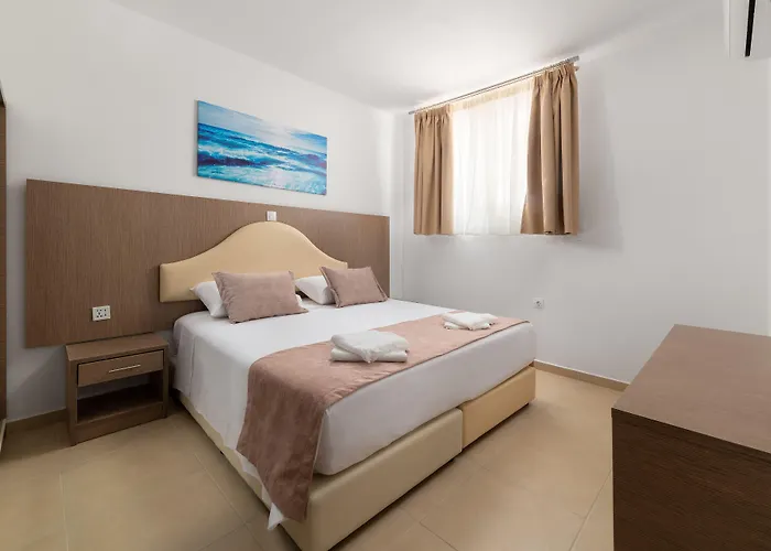 克林比亚骄阳酒店